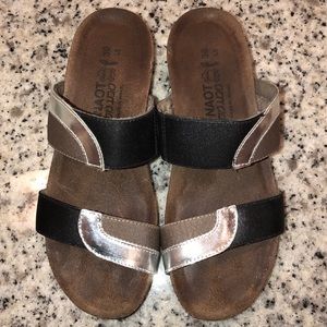 ❌SOLD Naot Wedge Slide in Black/Khaki/Silver